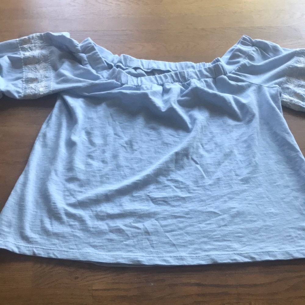 ae of the shoulder top